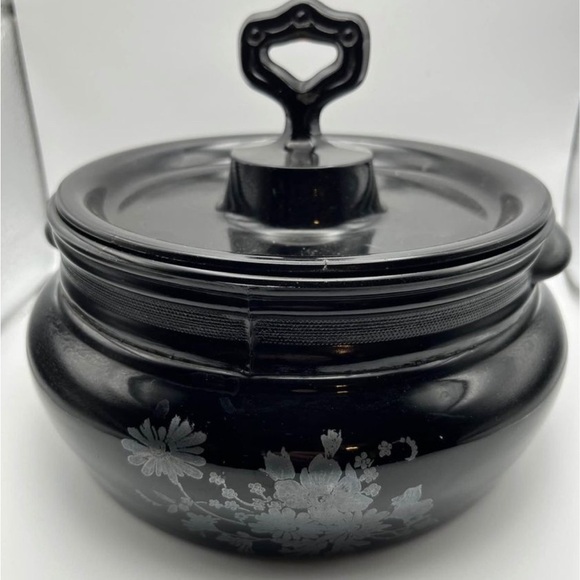 𝅺L E Smith Black Amethyst Bowl With Lid Silver Overlay 8” - Picture 1 of 3